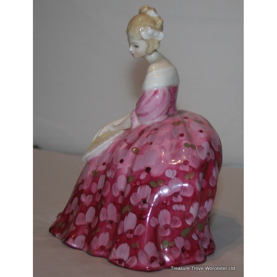 Royal Doulton Figurine Victoria Hn